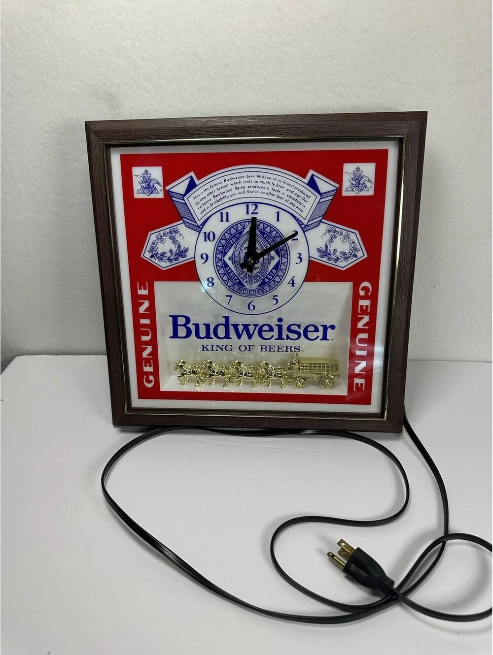 Vintage 1984 Budweiser King of Beers Illuminated Wall Clock Sign C-11